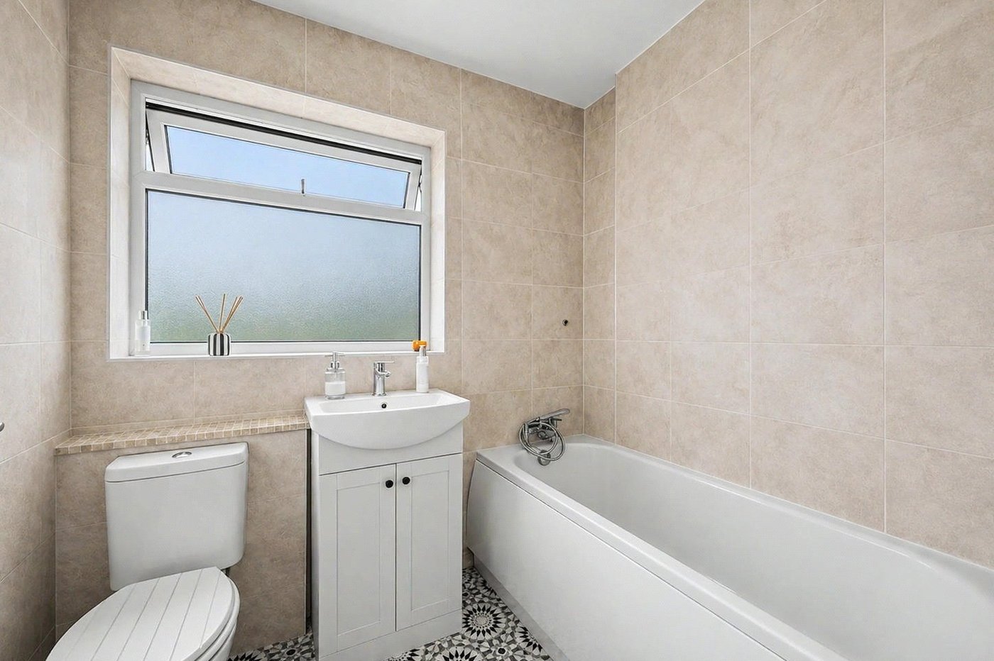 3 bedroom house for sale in Rainham | Robinson Michael & Jackson
