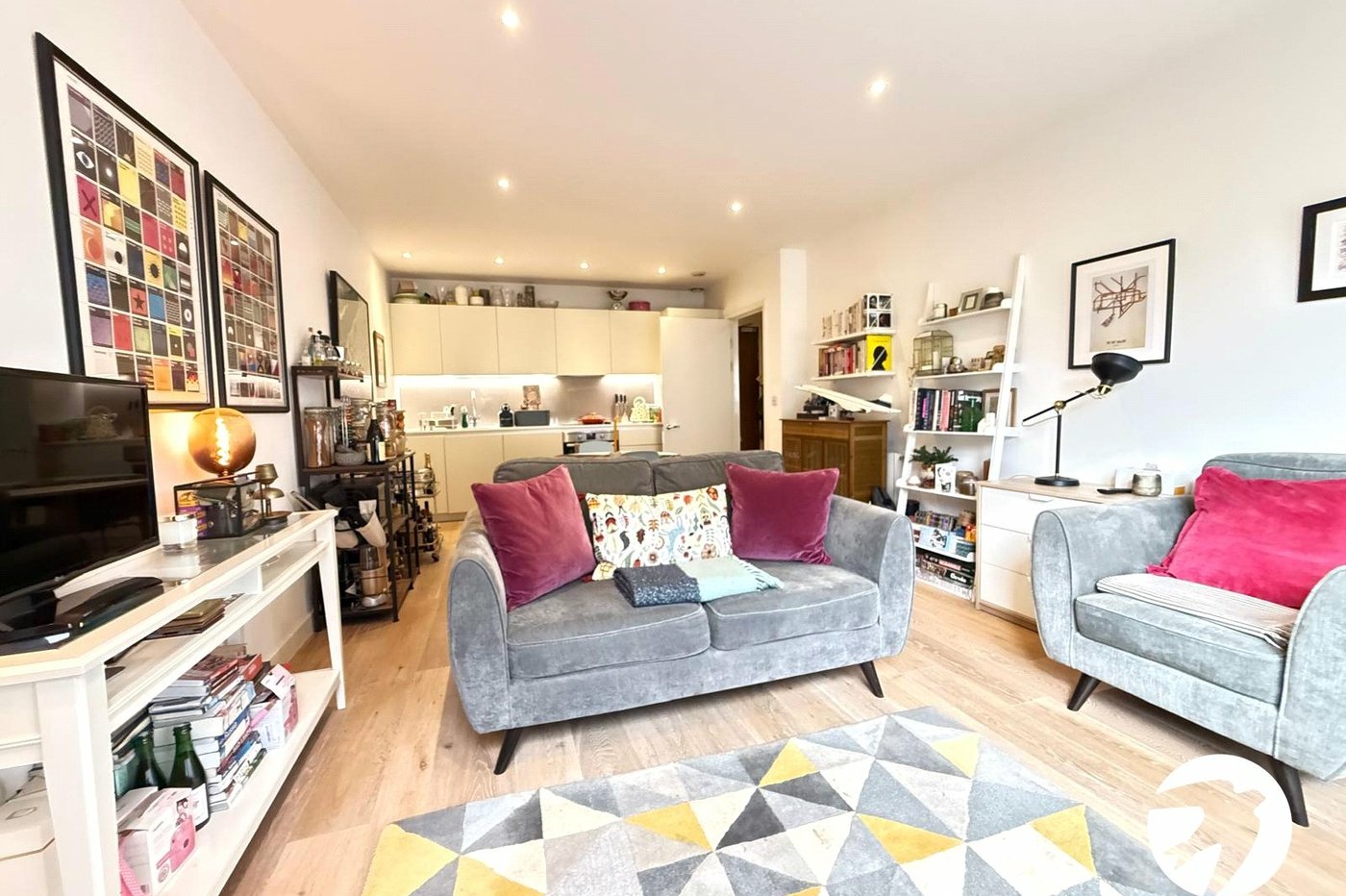 1 bedroom property for sale in London | Robinson Jackson