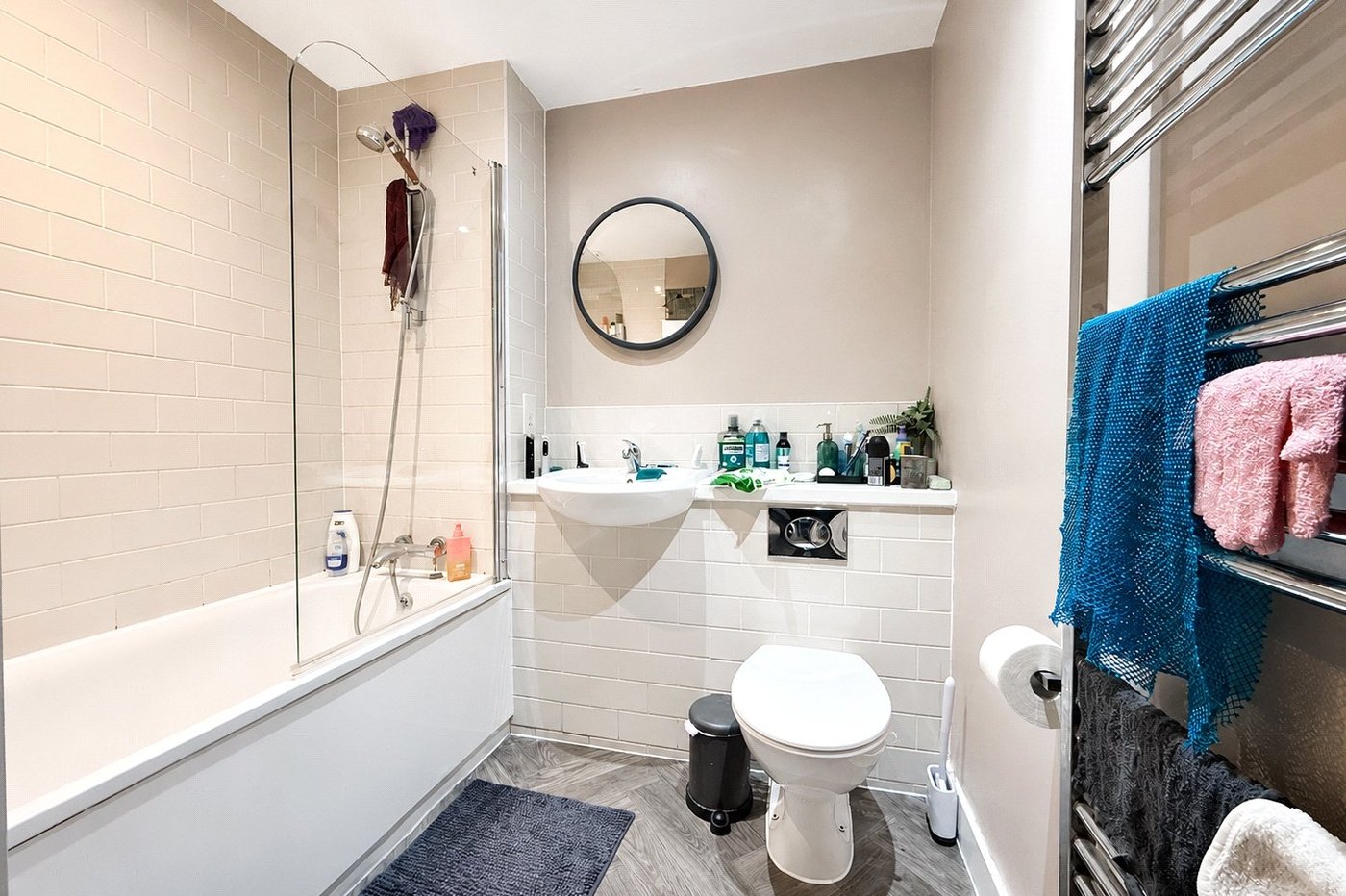 2 bedroom property for sale in London | Robinson Jackson