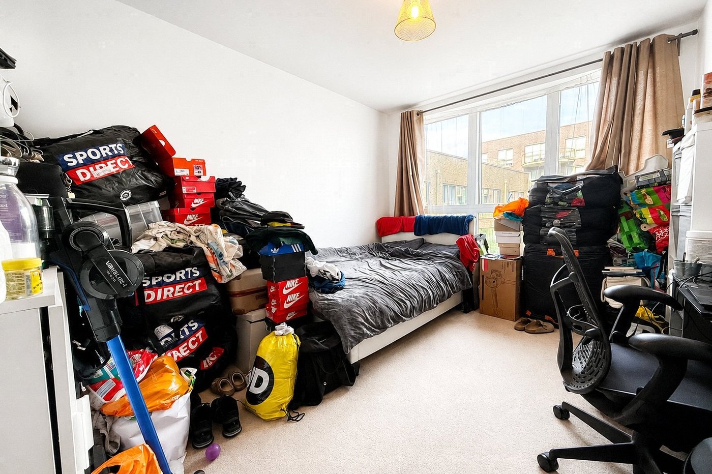 2 bedroom property for sale in London | Robinson Jackson