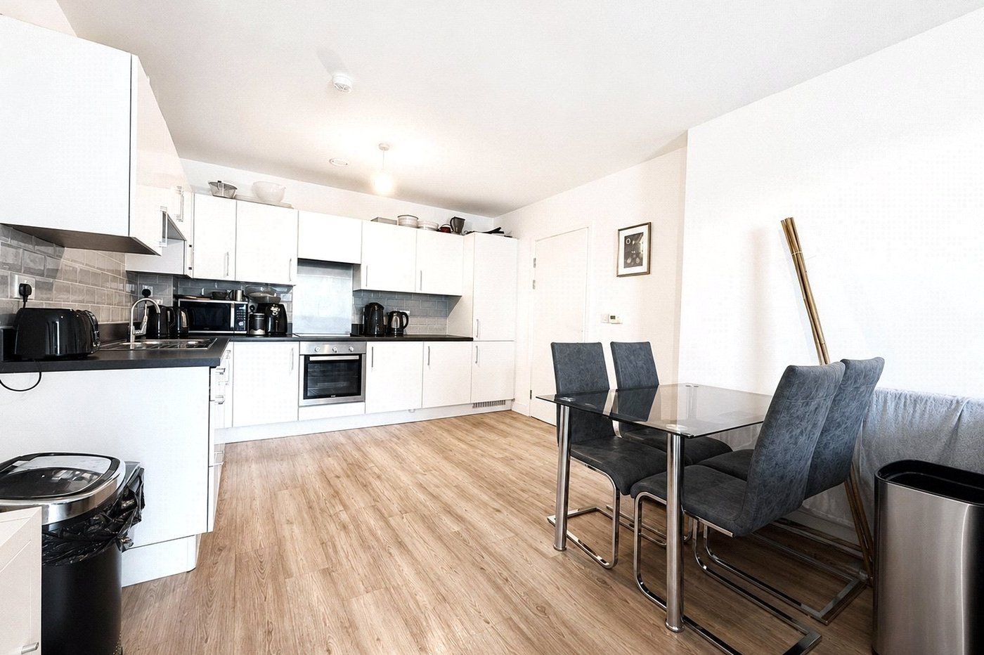 2 bedroom property for sale in London | Robinson Jackson