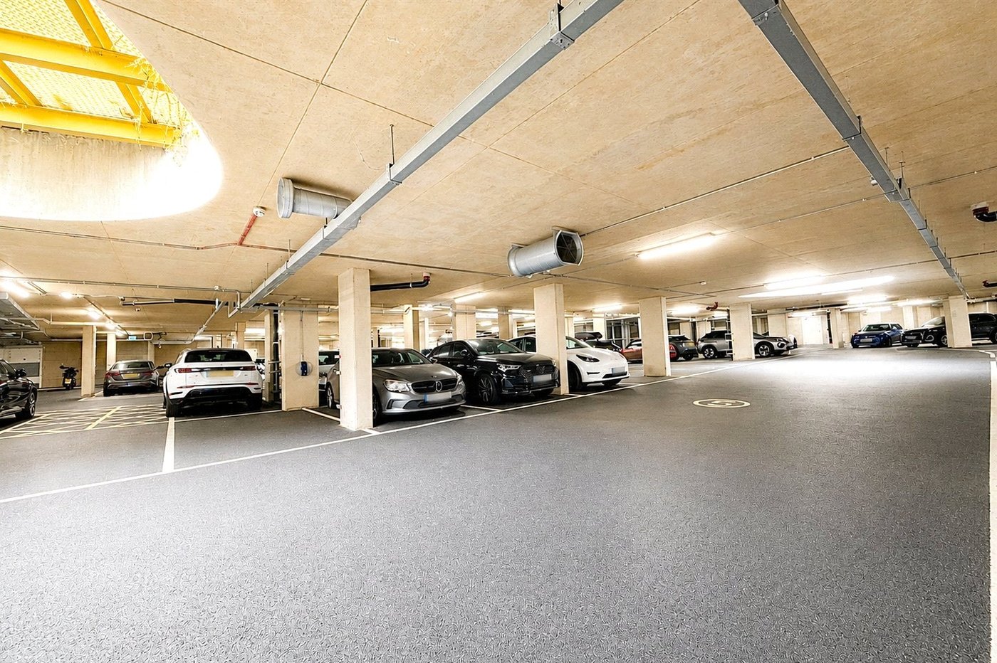 2 bedroom property for sale in London | Robinson Jackson