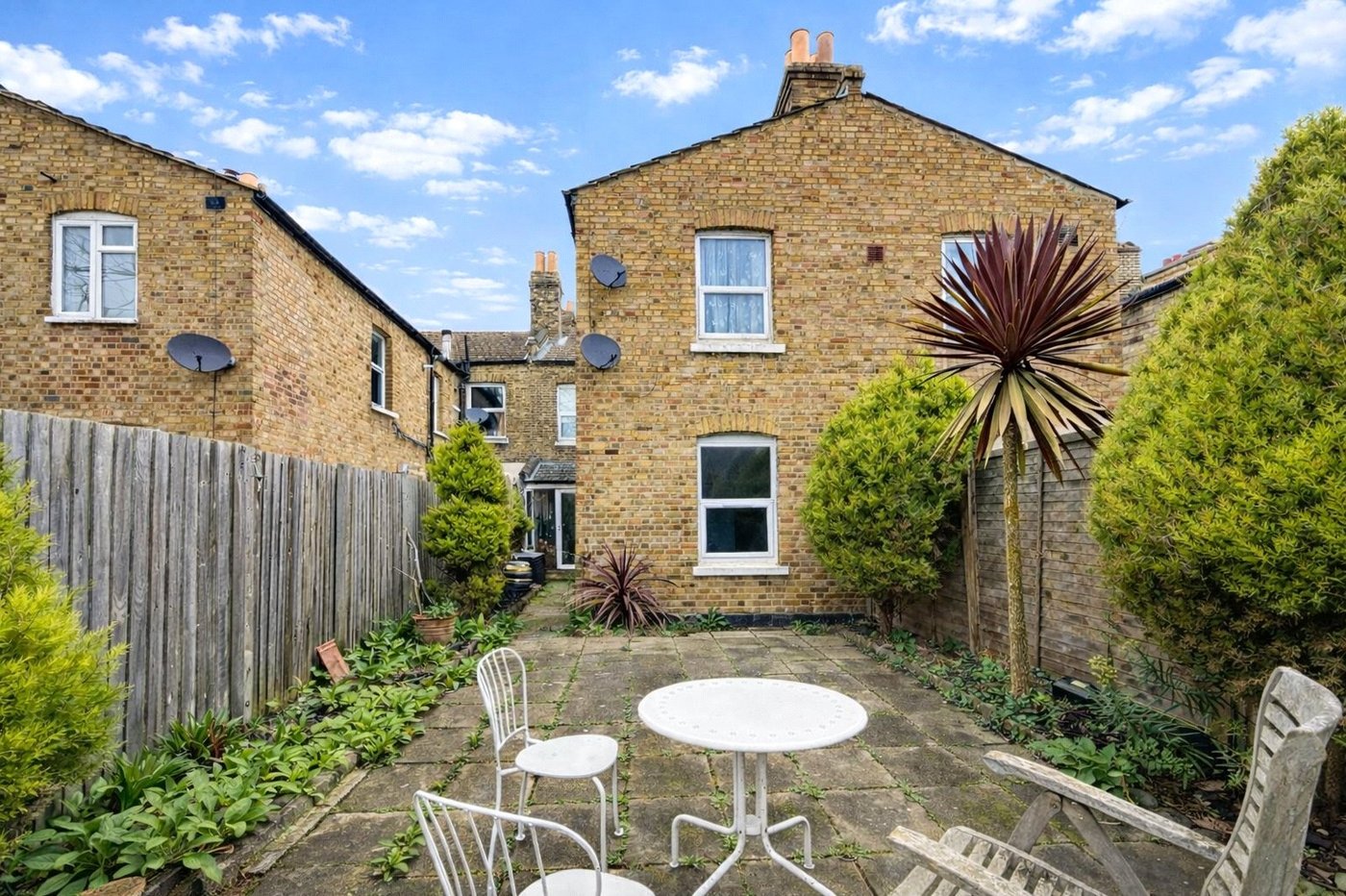 2 bedroom property for sale in Lewisham | Robinson Jackson