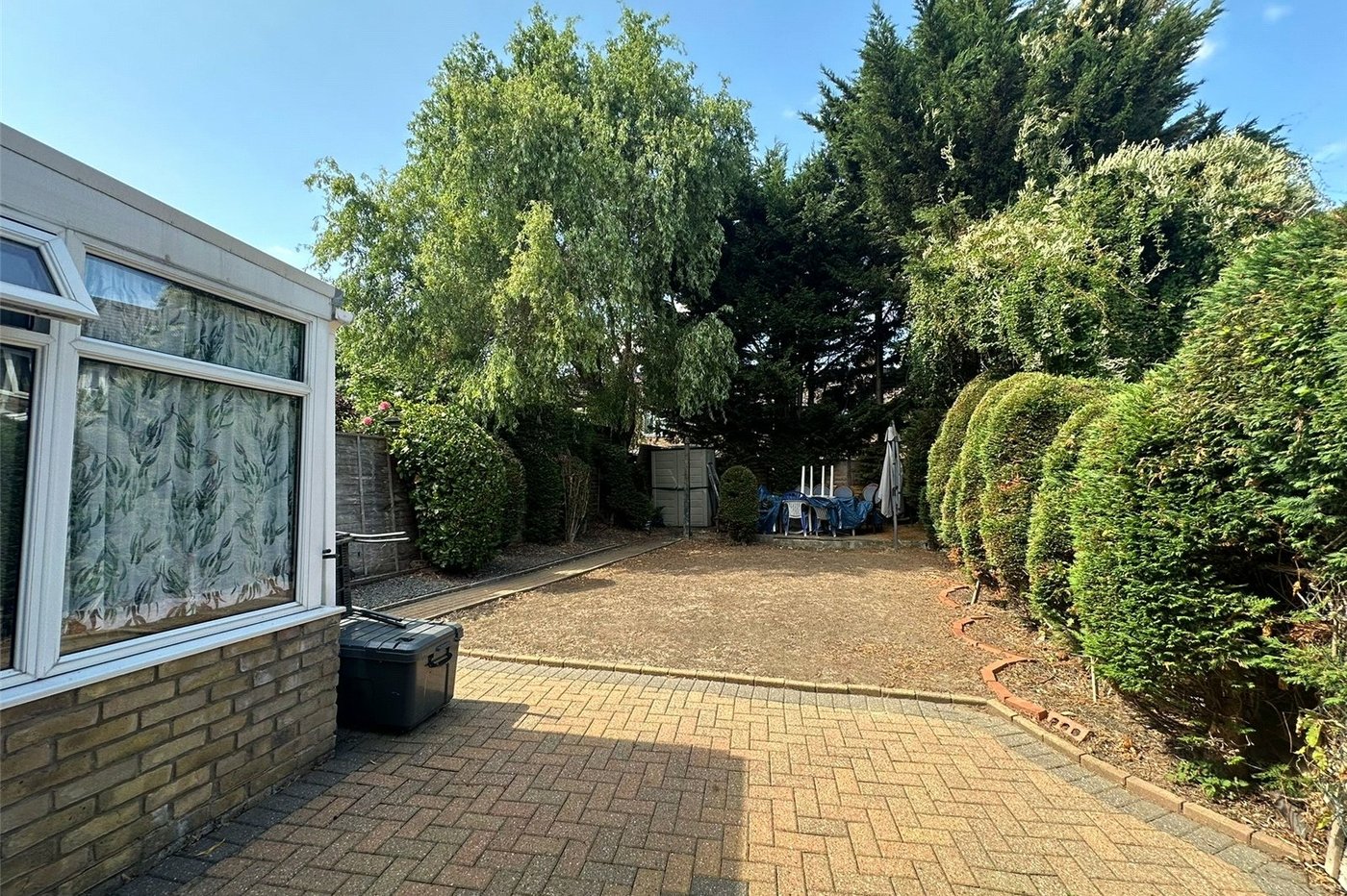 3 bedroom house for sale in London | Robinson Jackson