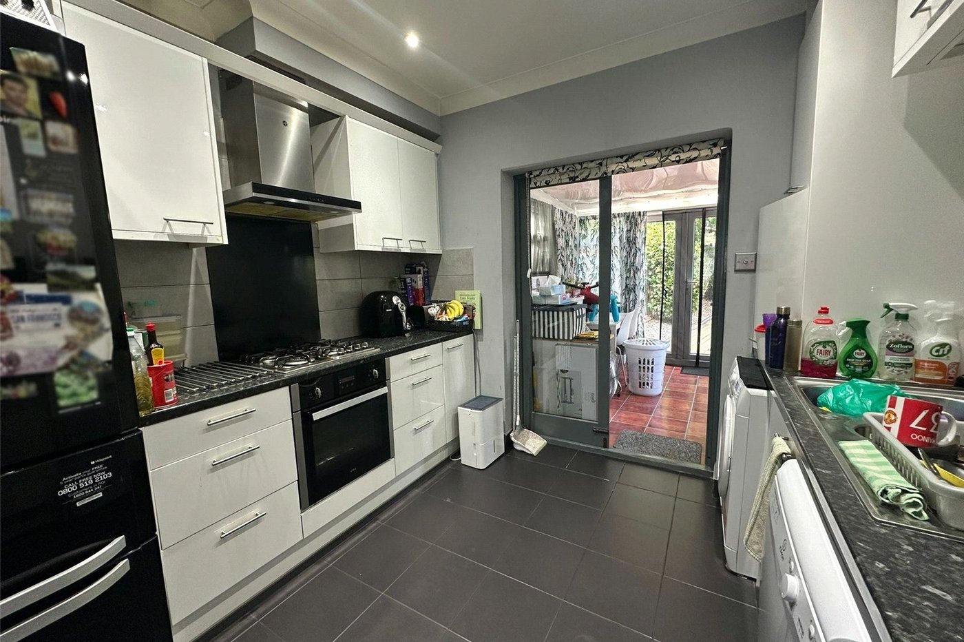 3 bedroom house for sale in London | Robinson Jackson