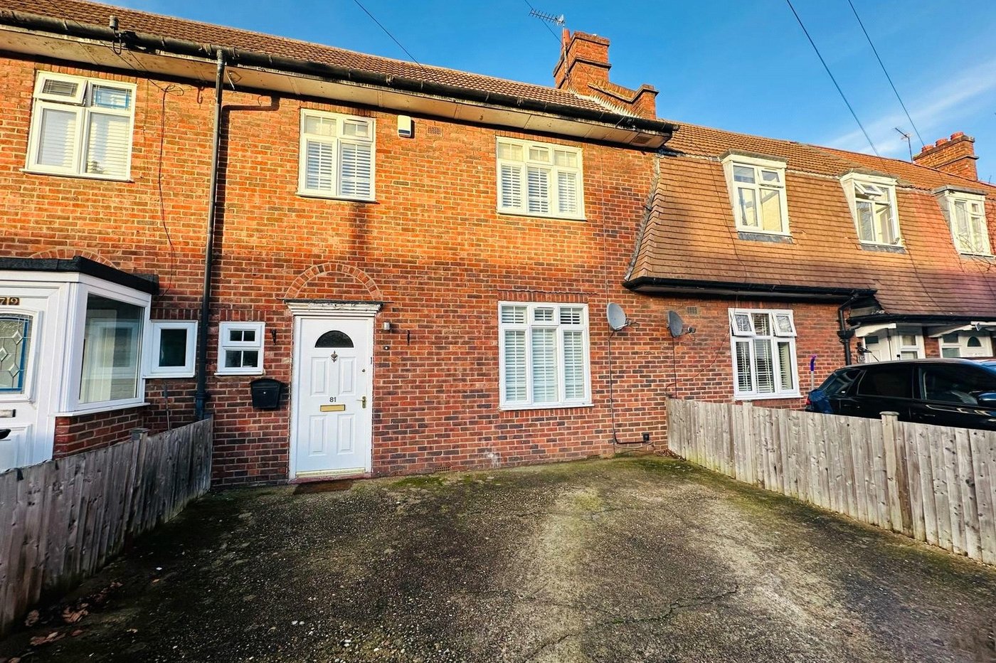 2 bedroom house for sale in London | Robinson Jackson