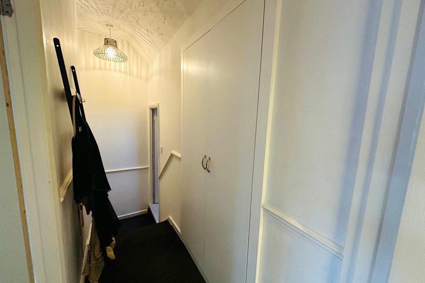 2 bedroom house for sale in London | Robinson Jackson