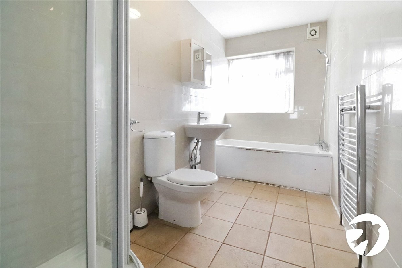 3 bedroom house for sale in London | Robinson Jackson