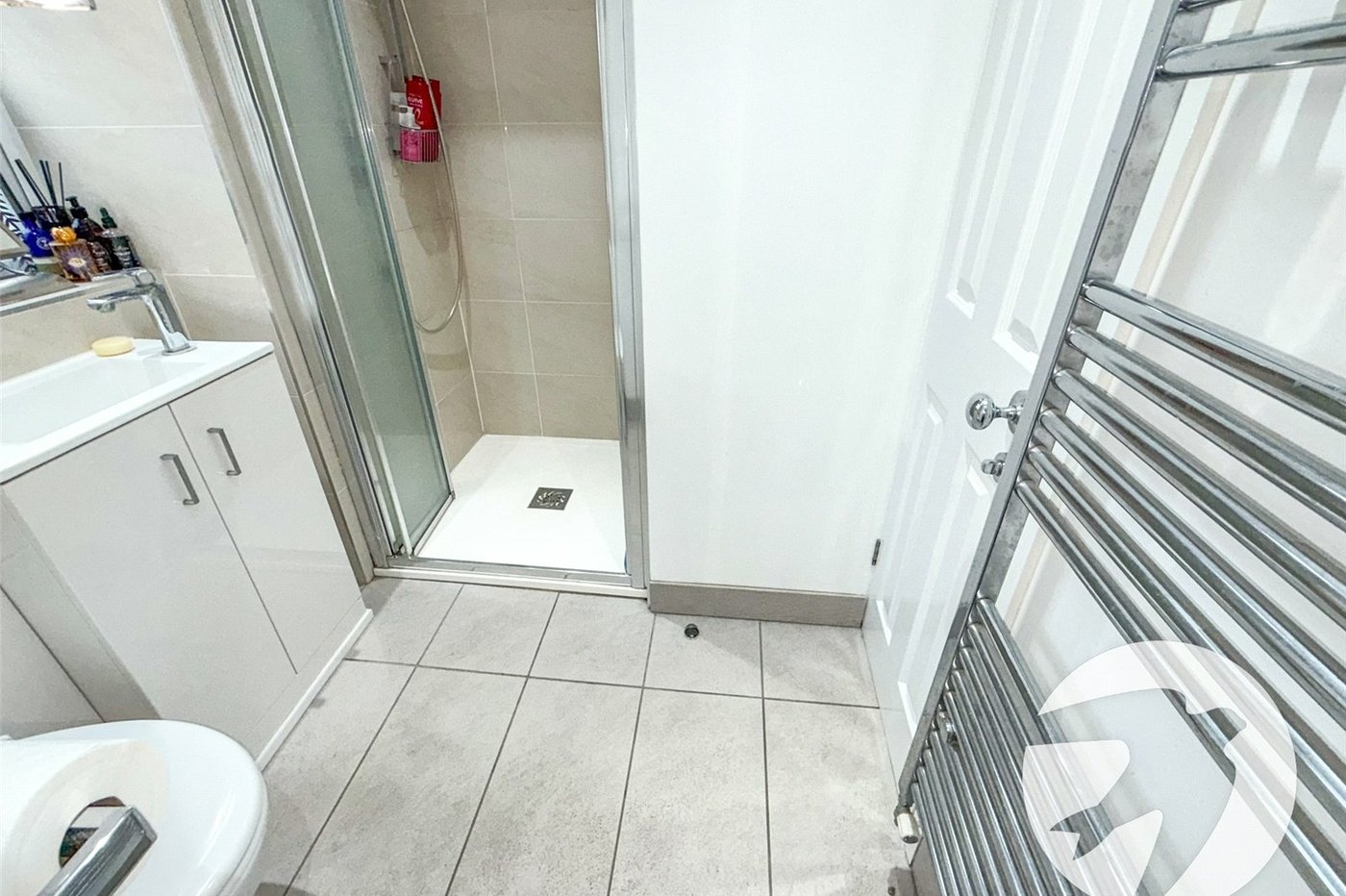 5 bedroom house for sale in London | Robinson Jackson