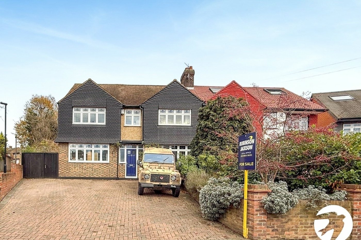 5 bedroom house for sale in London | Robinson Jackson