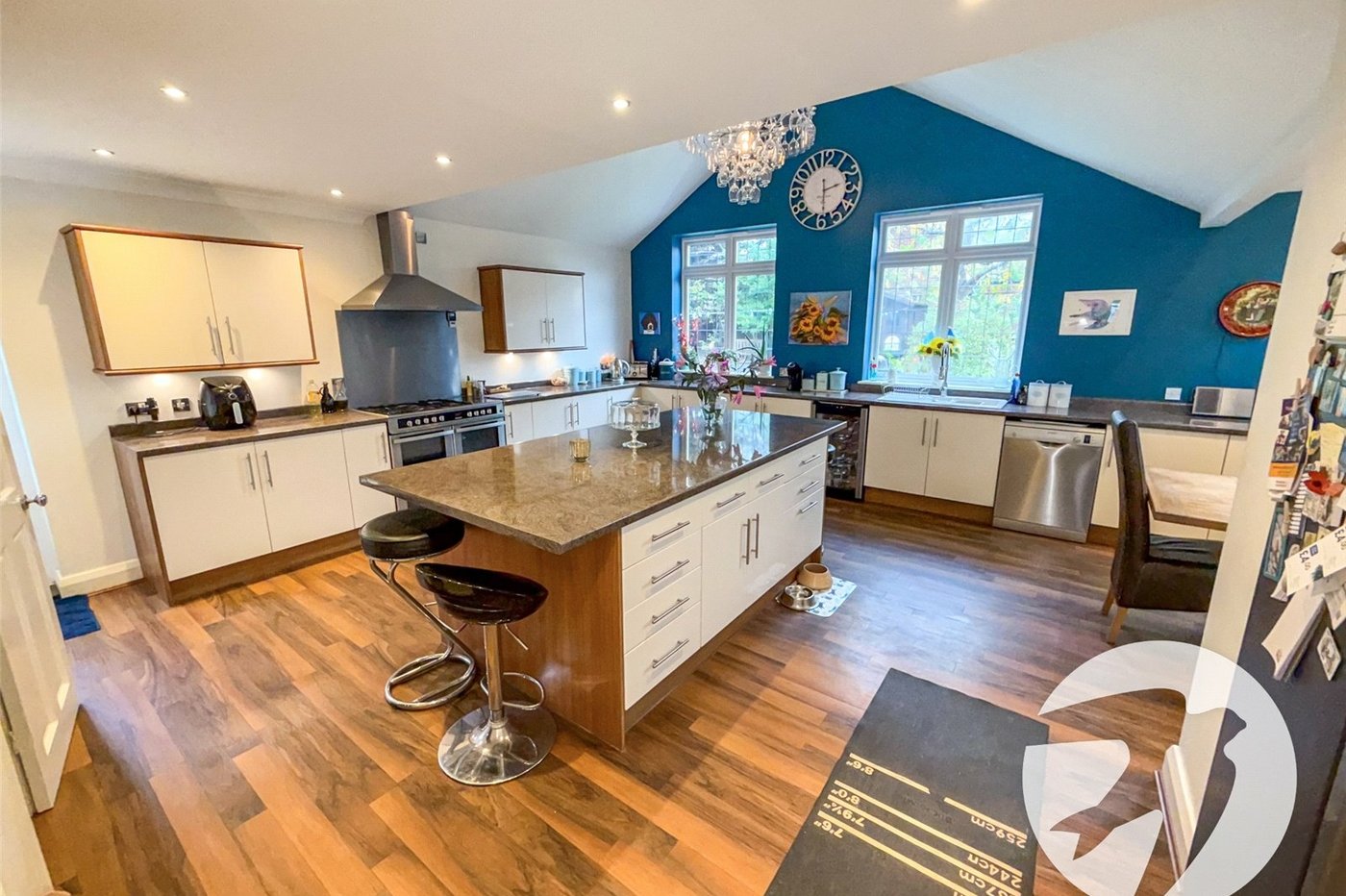 5 bedroom house for sale in London | Robinson Jackson