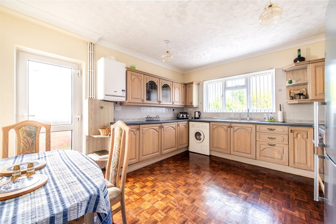 2 bedroom bungalow for sale in Northfleet | Robinson Michael & Jackson