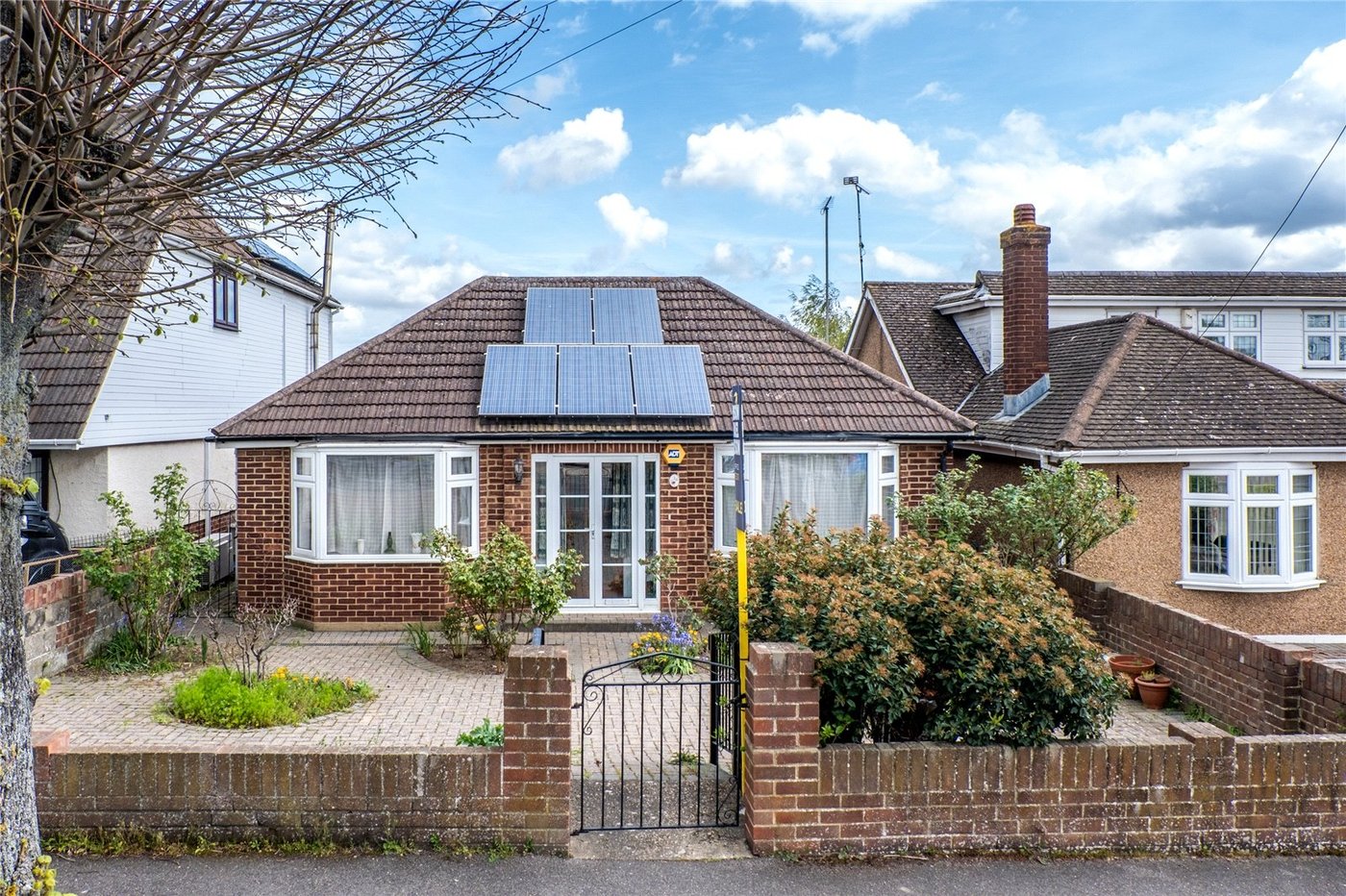 2 bedroom bungalow for sale in Northfleet | Robinson Michael & Jackson