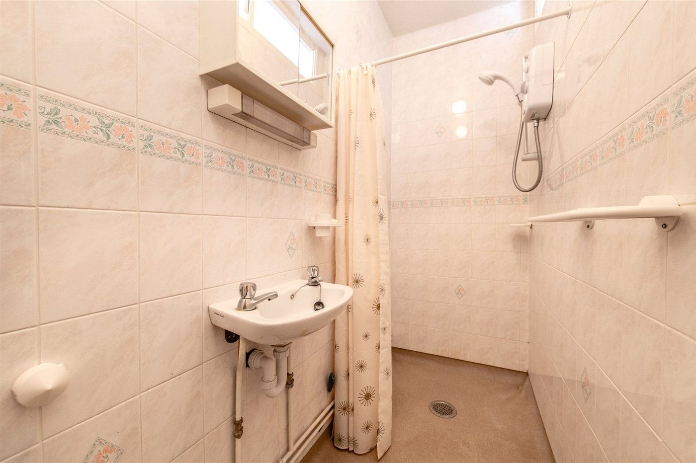 2 bedroom bungalow for sale in Northfleet | Robinson Michael & Jackson