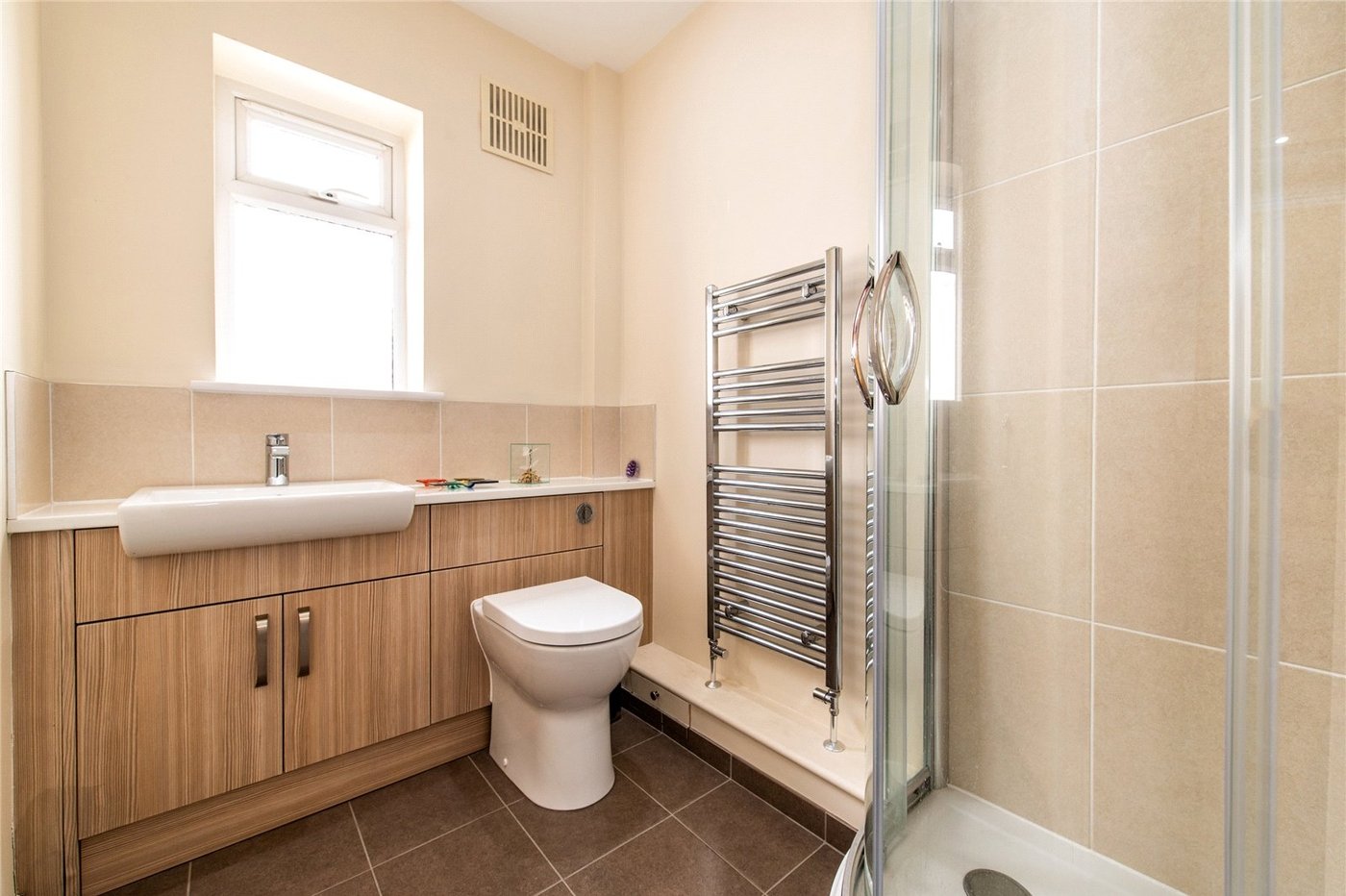 2 bedroom bungalow for sale in Northfleet | Robinson Michael & Jackson