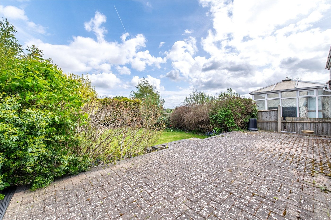 2 bedroom bungalow for sale in Northfleet | Robinson Michael & Jackson
