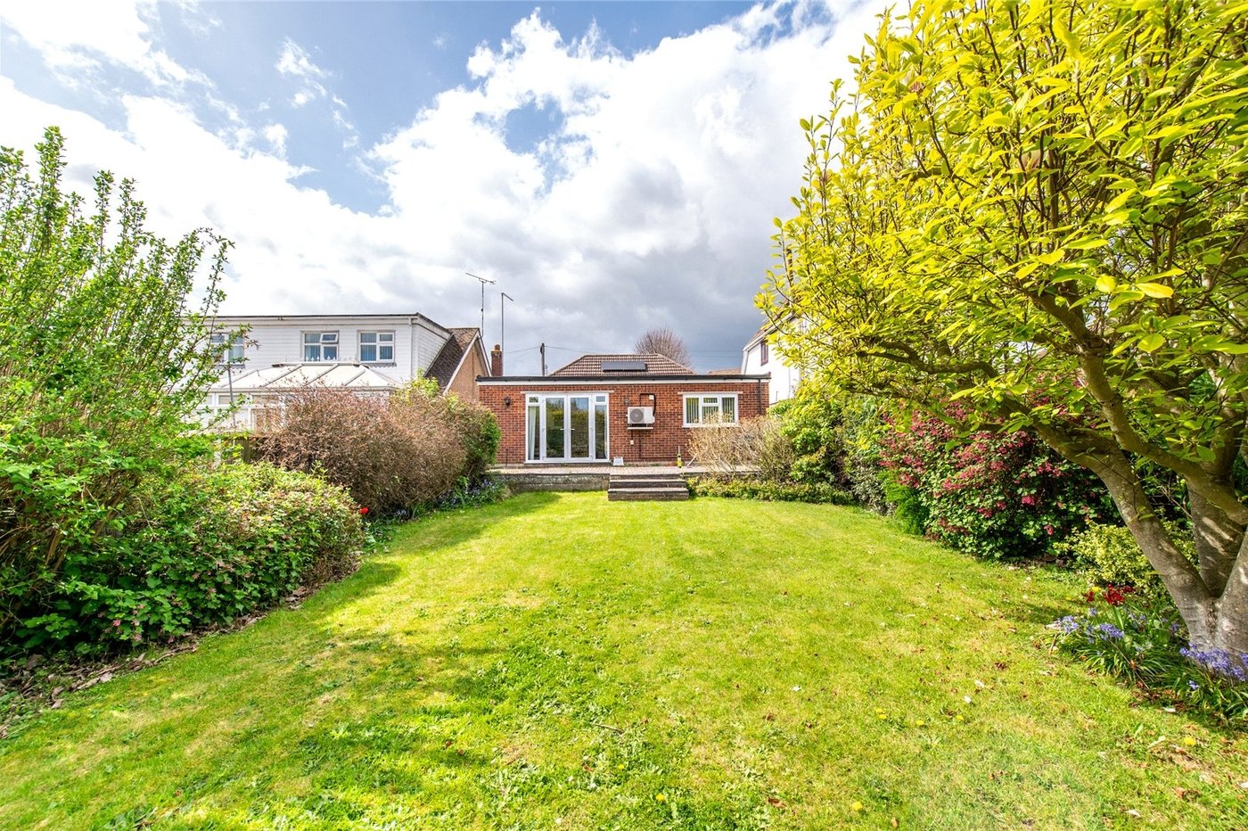 2 bedroom bungalow for sale in Northfleet | Robinson Michael & Jackson