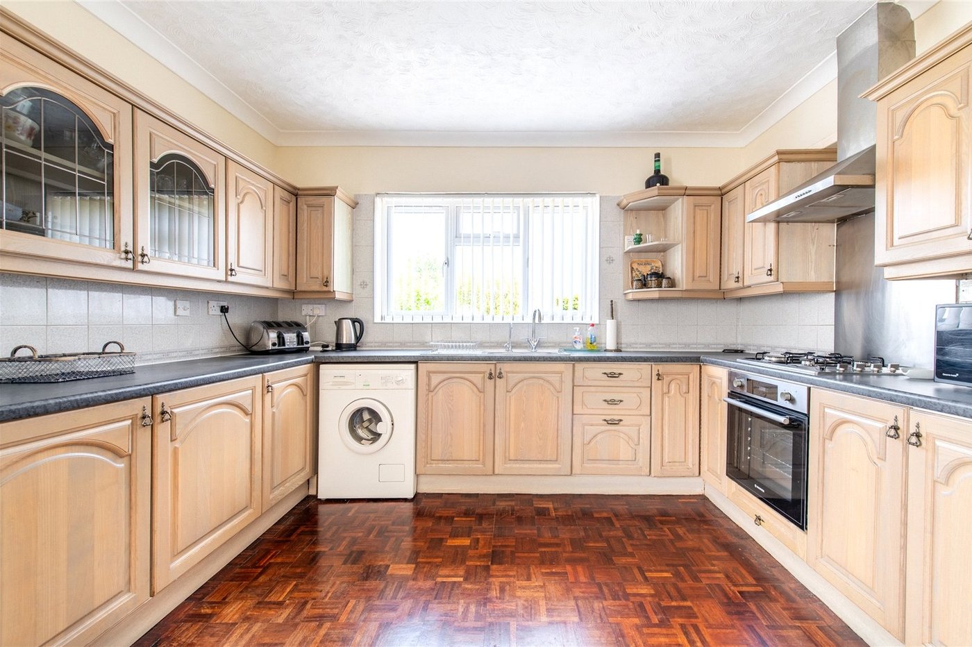 2 bedroom bungalow for sale in Northfleet | Robinson Michael & Jackson