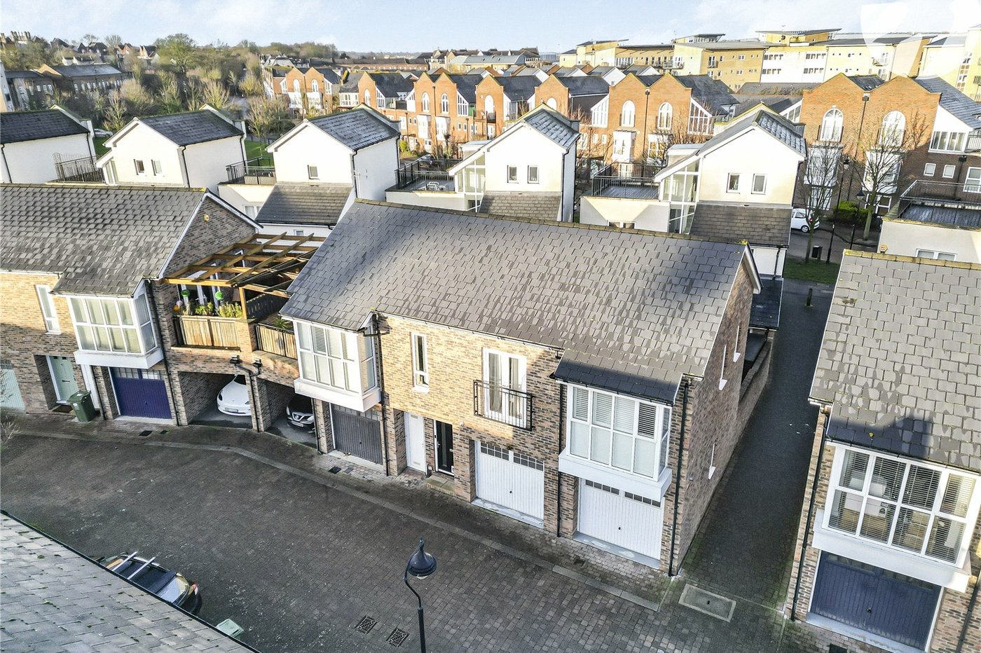 2 bedroom property for sale in Greenhithe | Robinson Jackson