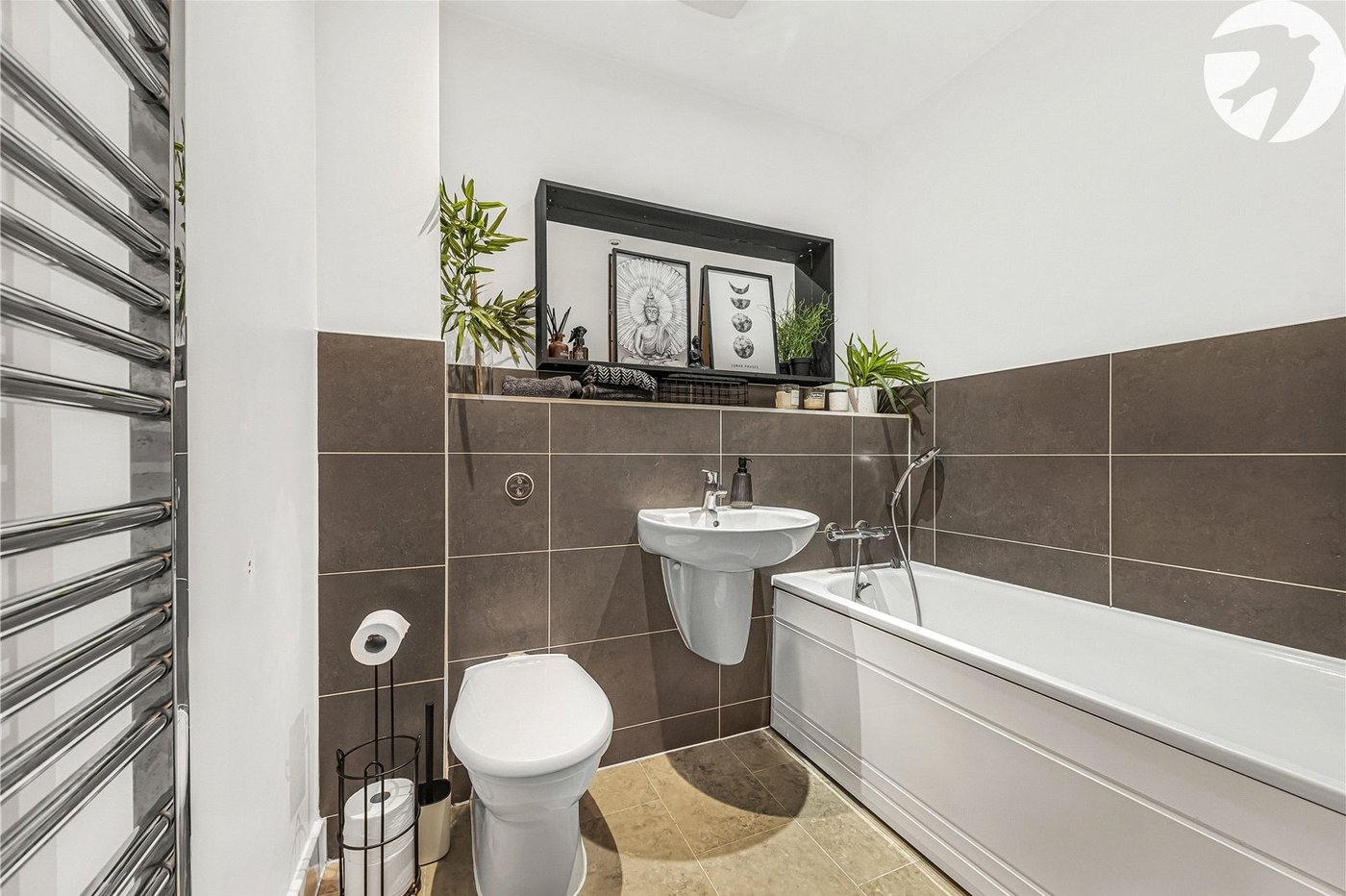 2 bedroom property for sale in Greenhithe | Robinson Jackson