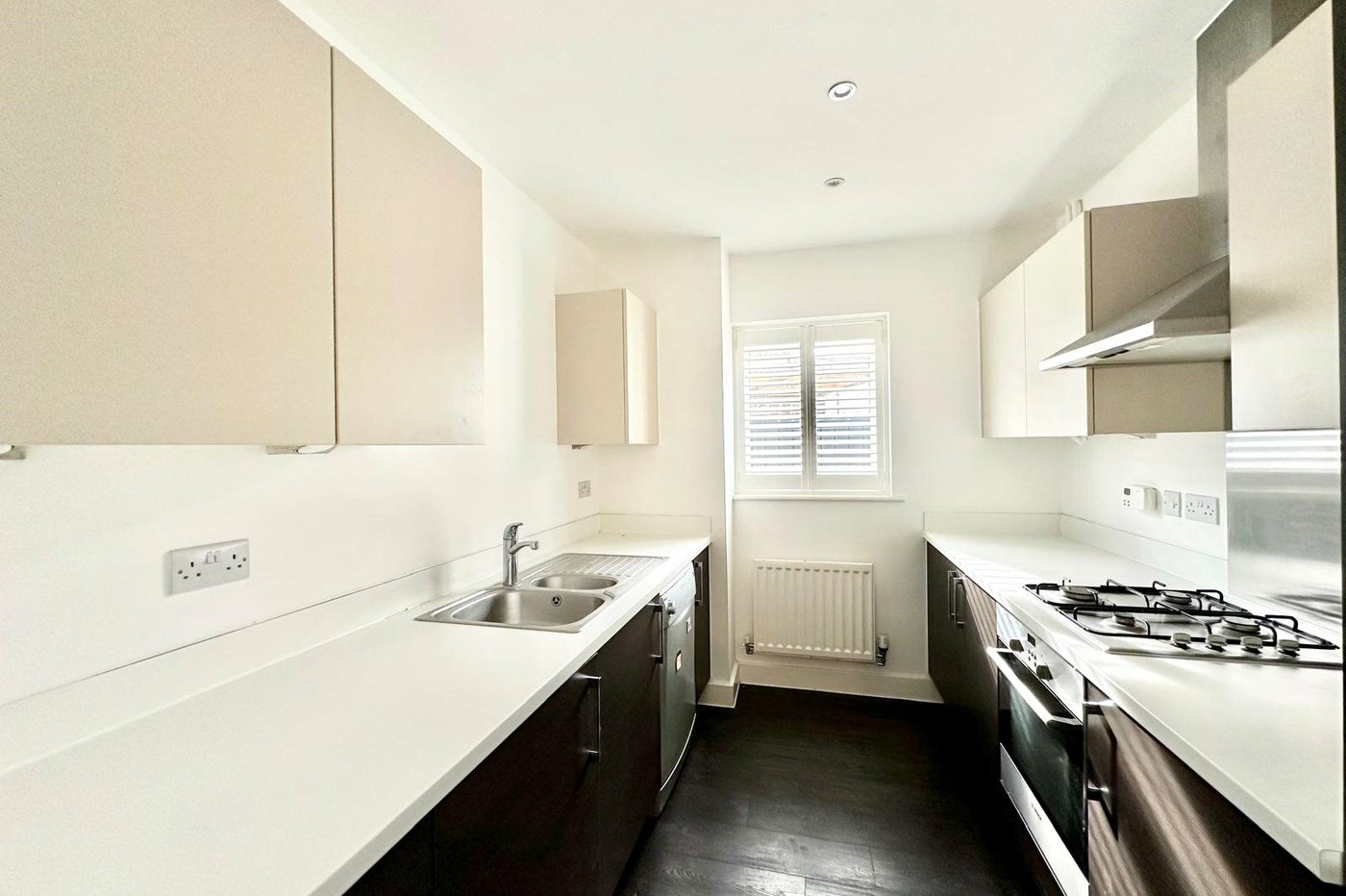 2 bedroom property for sale in Greenhithe | Robinson Jackson