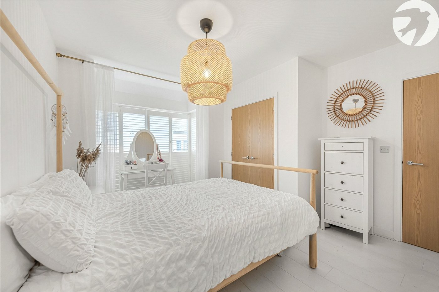 2 bedroom property for sale in Greenhithe | Robinson Jackson