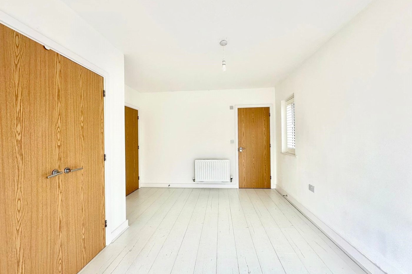 2 bedroom property for sale in Greenhithe | Robinson Jackson
