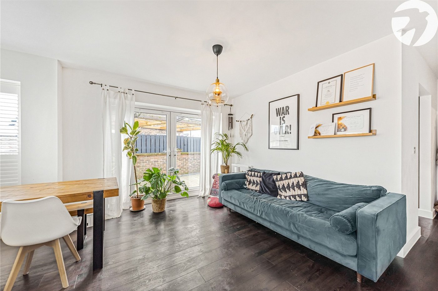 2 bedroom property for sale in Greenhithe | Robinson Jackson