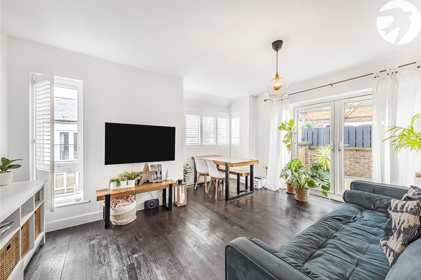 2 bedroom property for sale in Greenhithe | Robinson Jackson