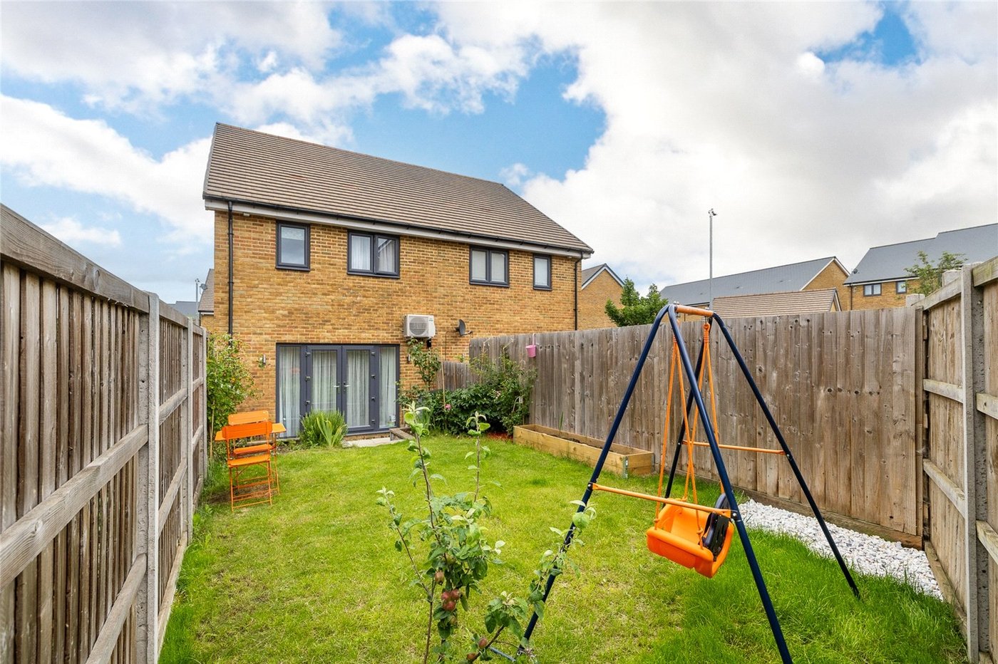 2 bedroom house for sale in Northfleet | Robinson Michael & Jackson