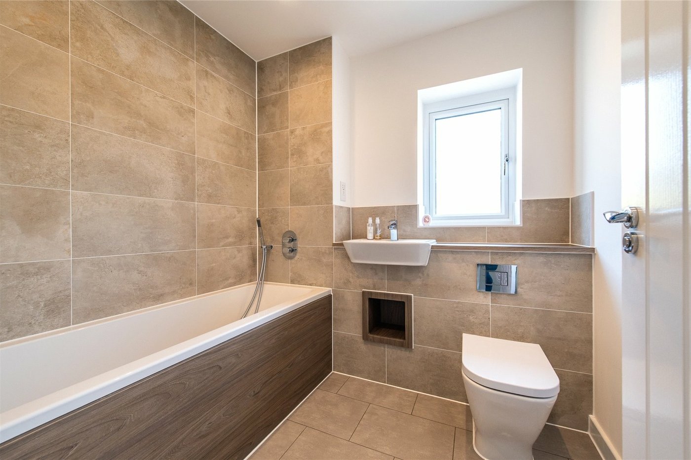 2 bedroom house for sale in Northfleet | Robinson Michael & Jackson