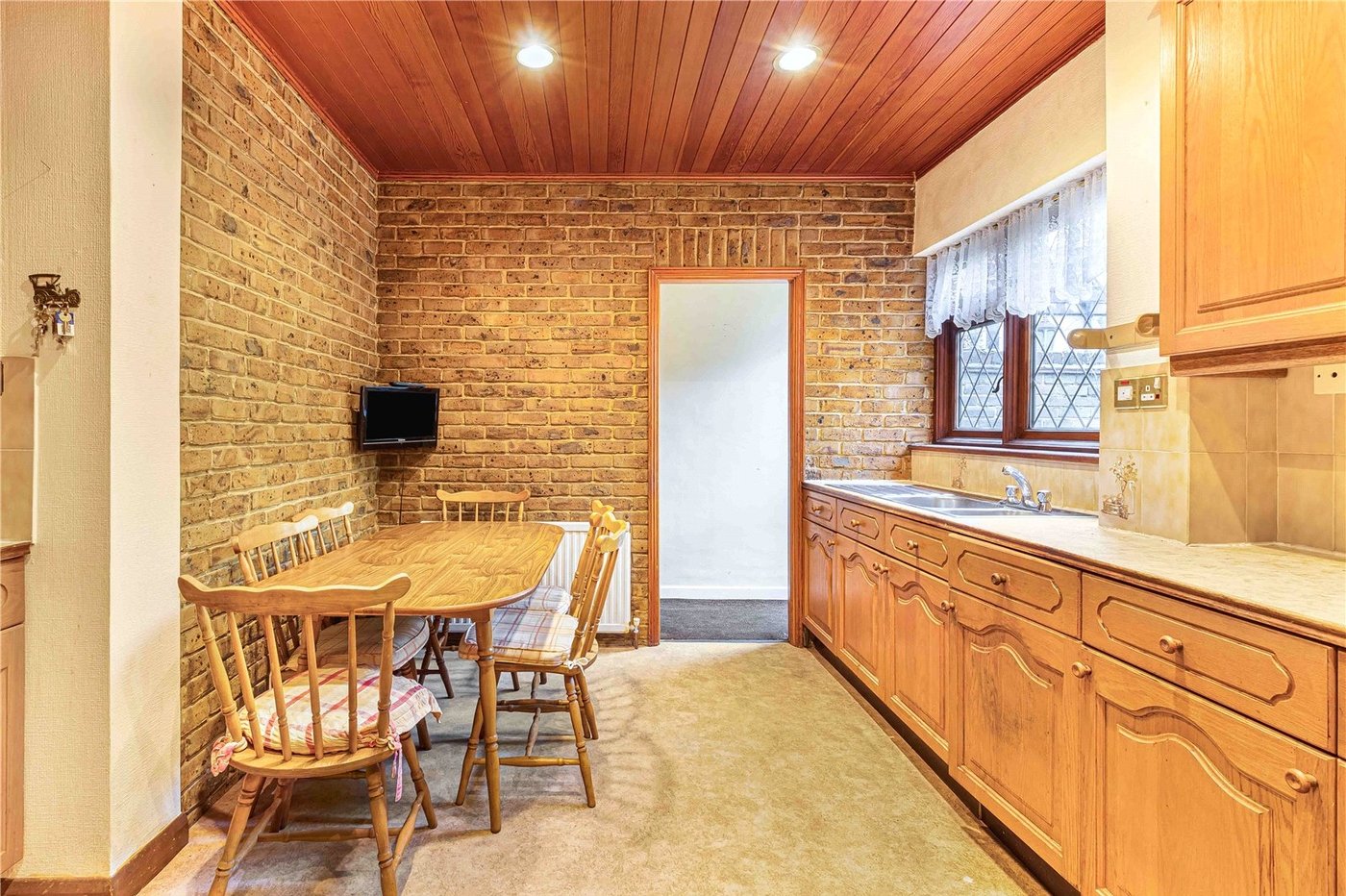 5 bedroom house for sale in South Welling | Robinson Jackson