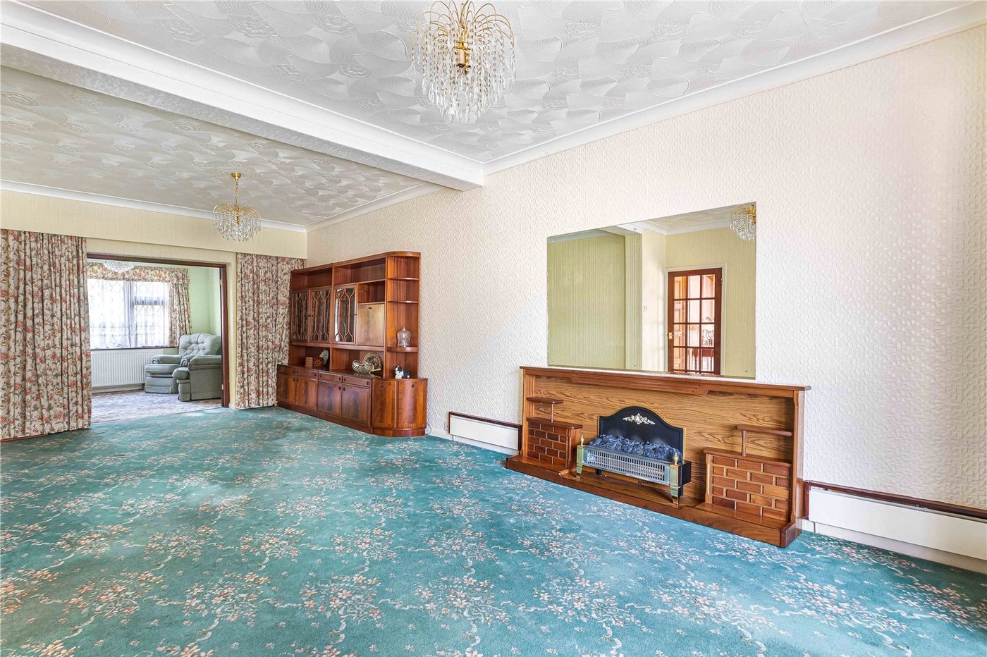 5 bedroom house for sale in South Welling | Robinson Jackson