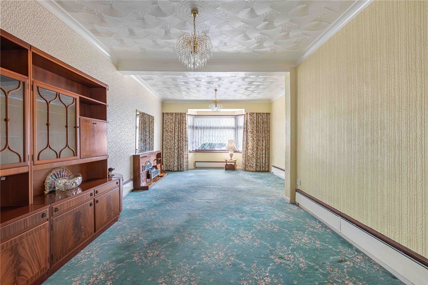 5 bedroom house for sale in Welling | Robinson Jackson