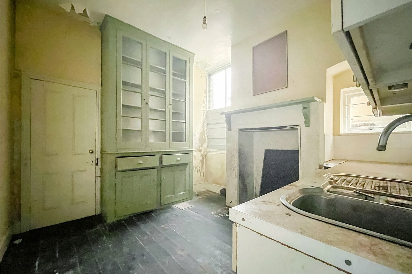 6 bedroom house for sale in Gillingham | Robinson Michael & Jackson