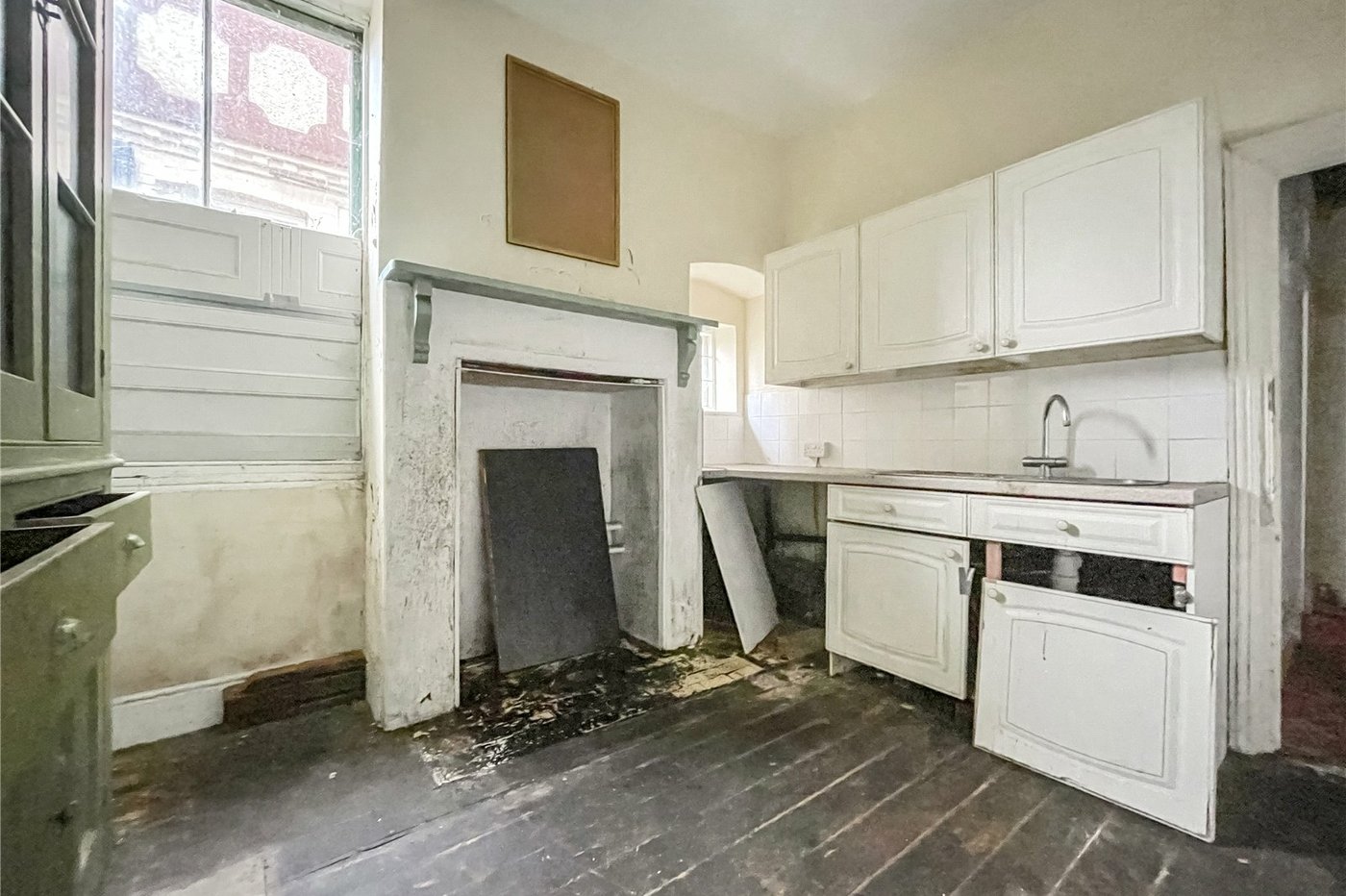 6 bedroom house for sale in Gillingham | Robinson Michael & Jackson