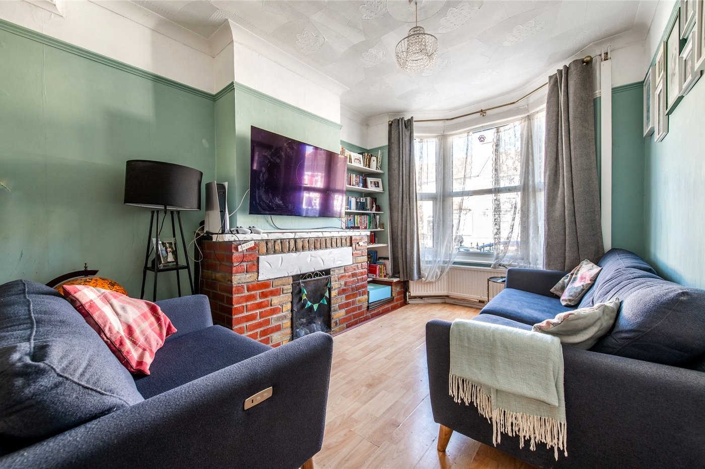 2 bedroom house for sale in Northfleet | Robinson Michael & Jackson