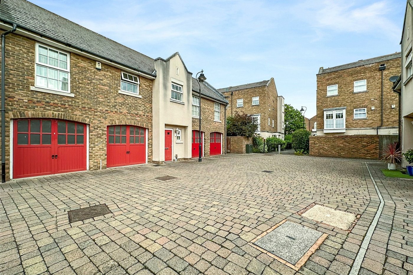 5 bedroom house for sale in Greenhithe | Robinson Jackson