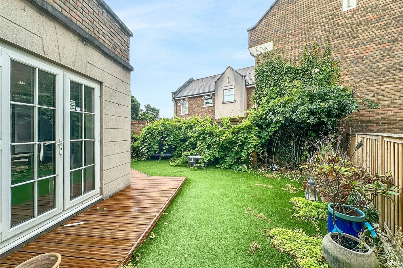 5 bedroom house for sale in Greenhithe | Robinson Jackson