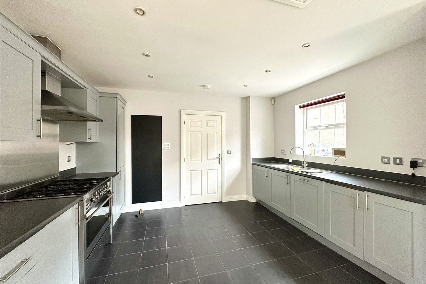 5 bedroom house for sale in Greenhithe | Robinson Jackson