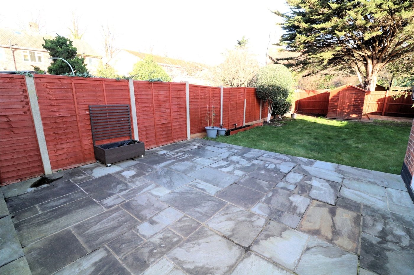 house for sale in Lesney Park, Erith, DA8 Robinson Jackson