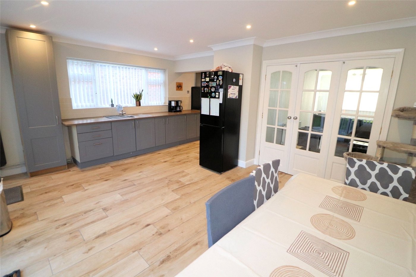 house for sale in Lesney Park, Erith, DA8 Robinson Jackson