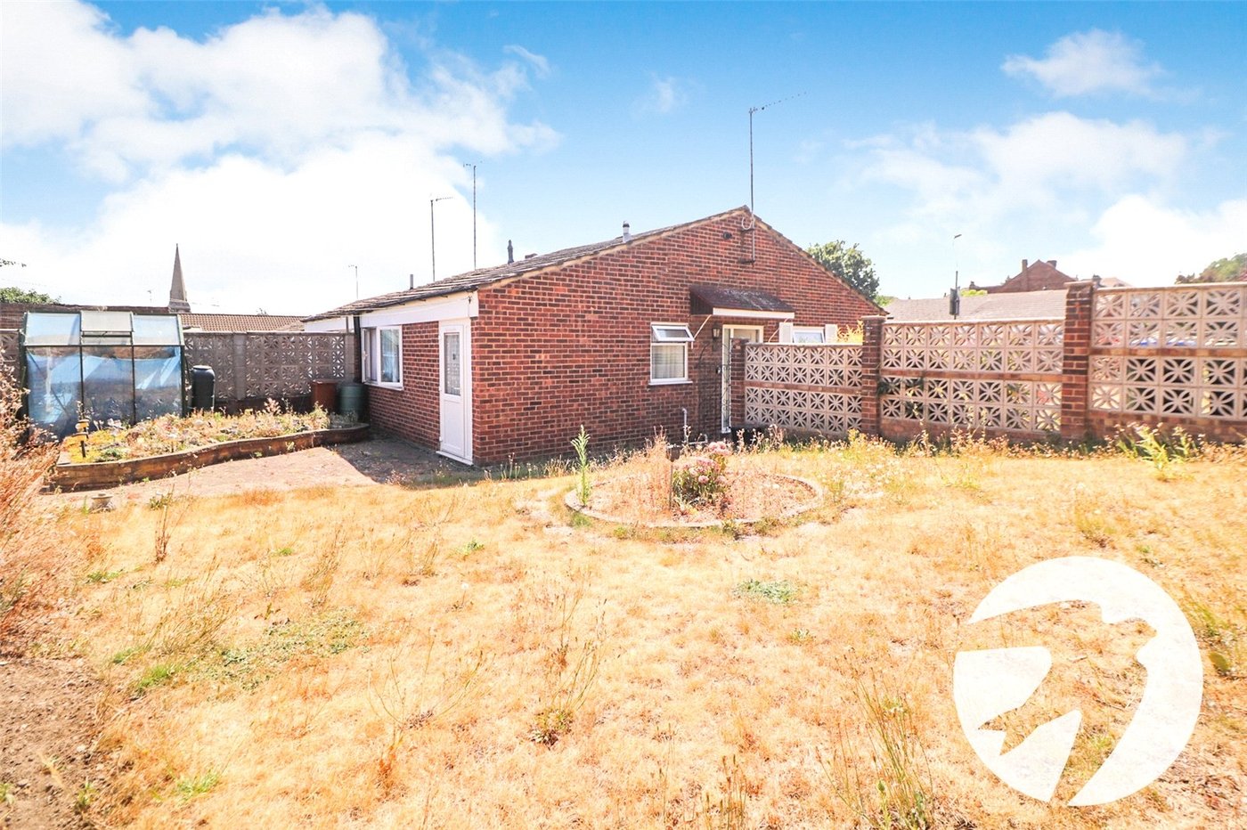 2 bedroom bungalow for sale in Erith | Robinson Jackson
