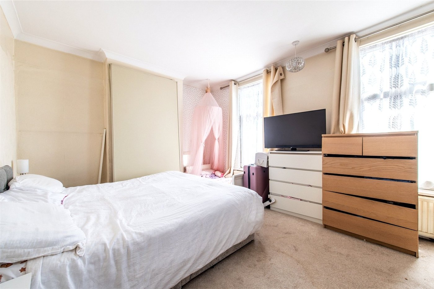 3 bedroom house for sale in Gravesend | Robinson Michael & Jackson