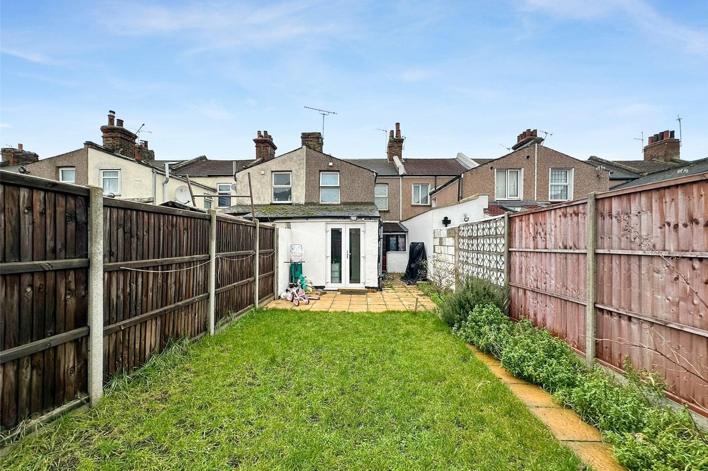 3 bedroom house for sale in Greenhithe | Robinson Jackson