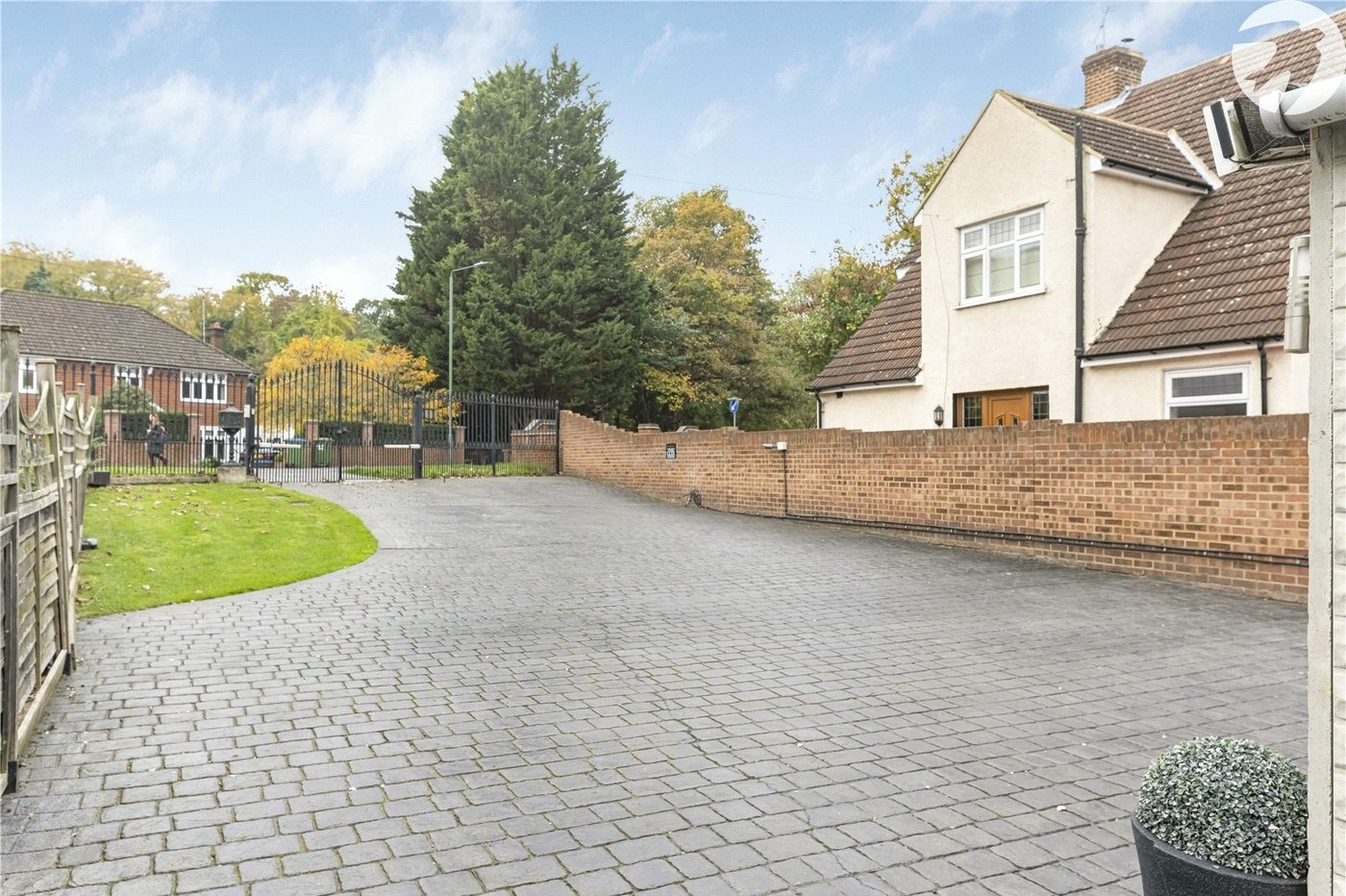 4 bedroom bungalow for sale in Bexley | Robinson Jackson