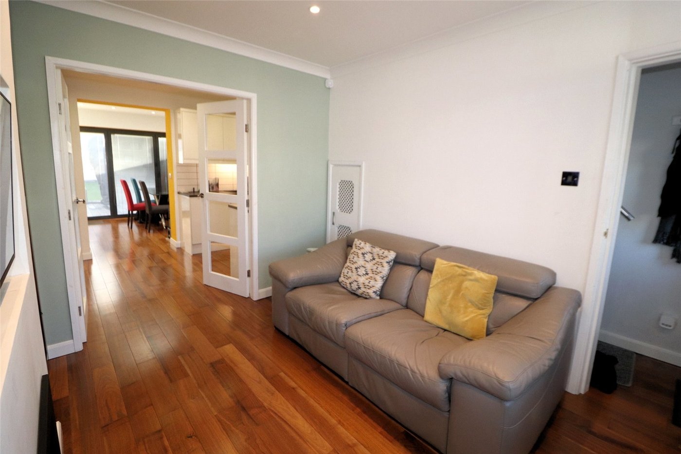 2 bedroom house for sale in Barnehurst | Robinson Jackson
