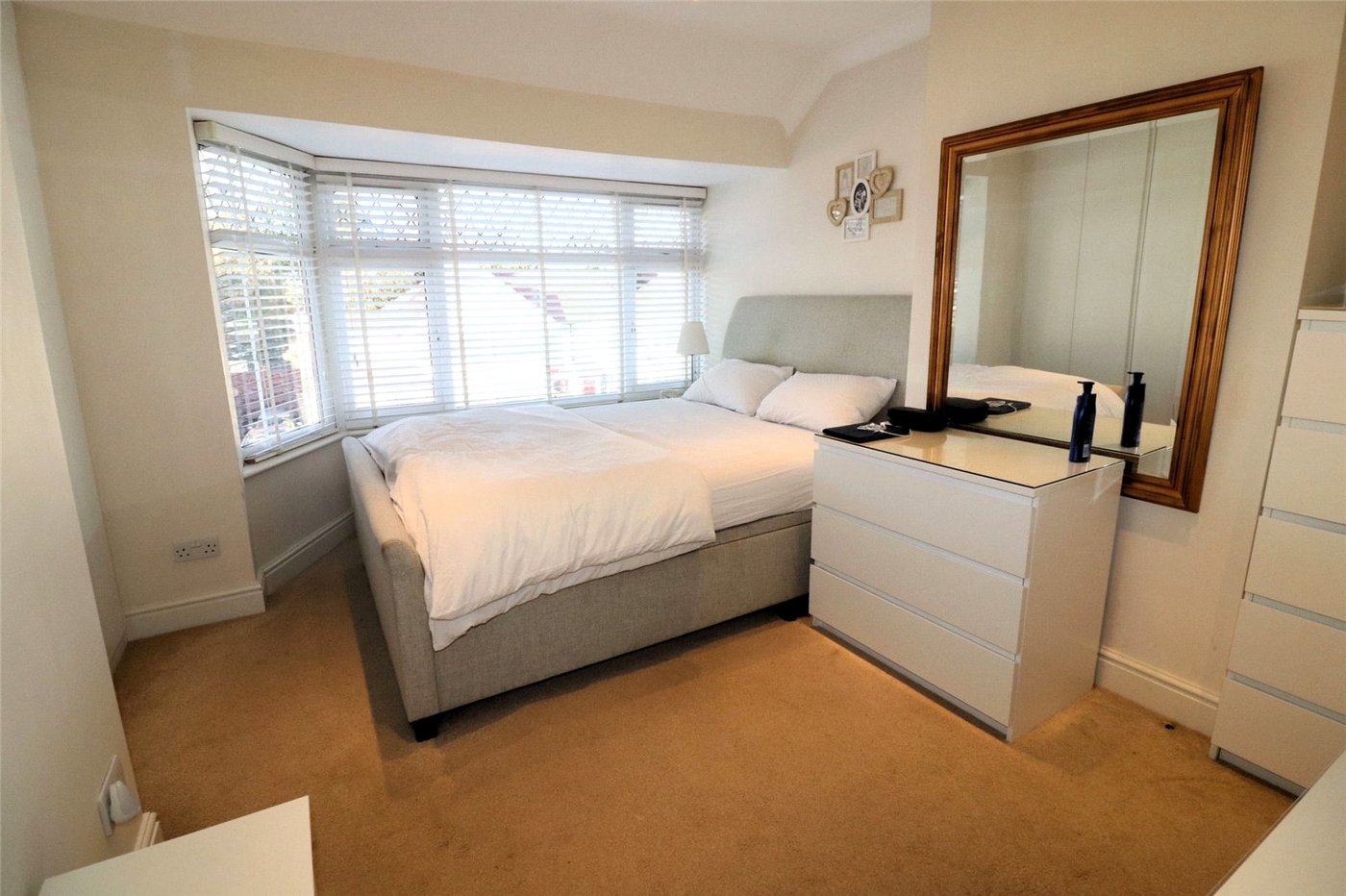 2 bedroom house for sale in Barnehurst | Robinson Jackson