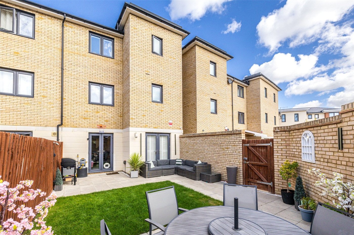 3 bedroom house for sale in Northfleet | Robinson Michael & Jackson