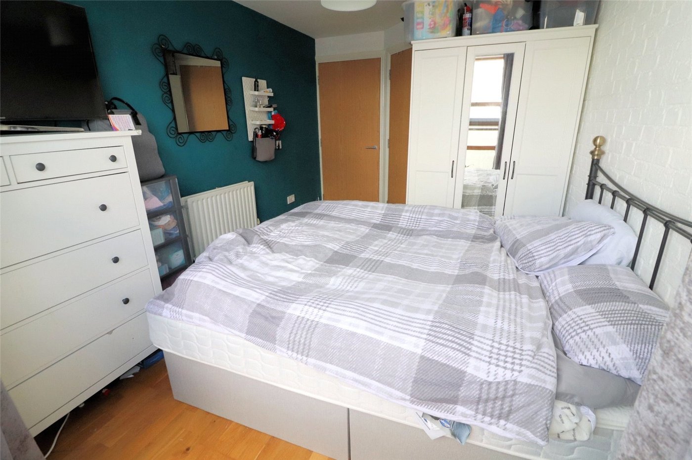 2 bedroom property for sale in 102 Erith High Street | Robinson Jackson